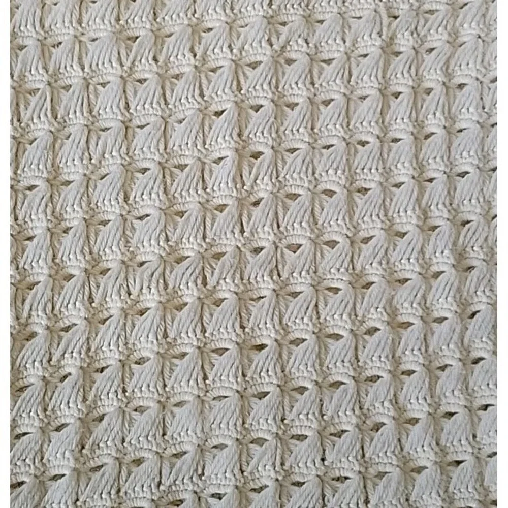 Vintage Handmade Fringed Chunky Knit Wrap‎ Shawl Ivory Boho Cottagecore Hippie